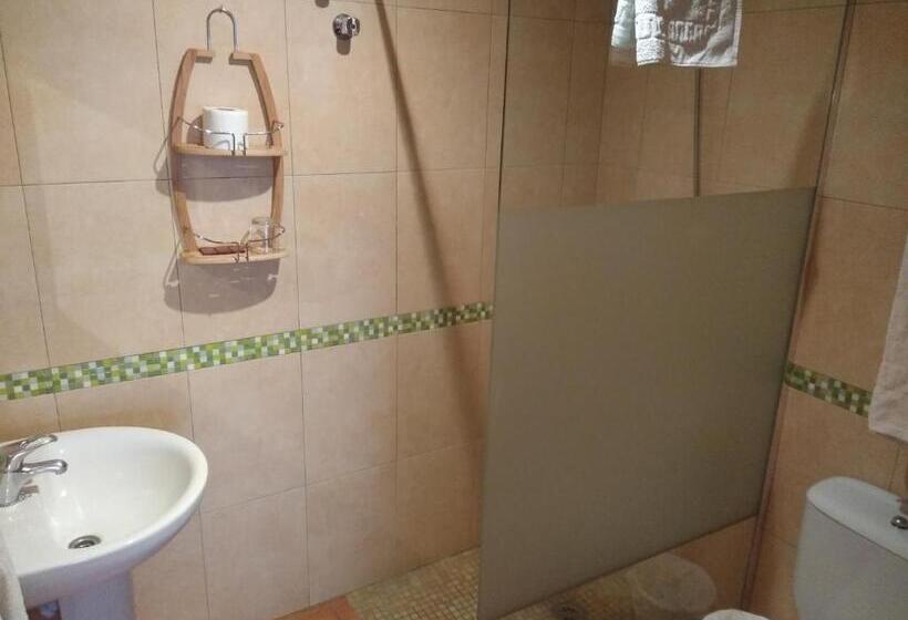 هاستل Hostal Avenida