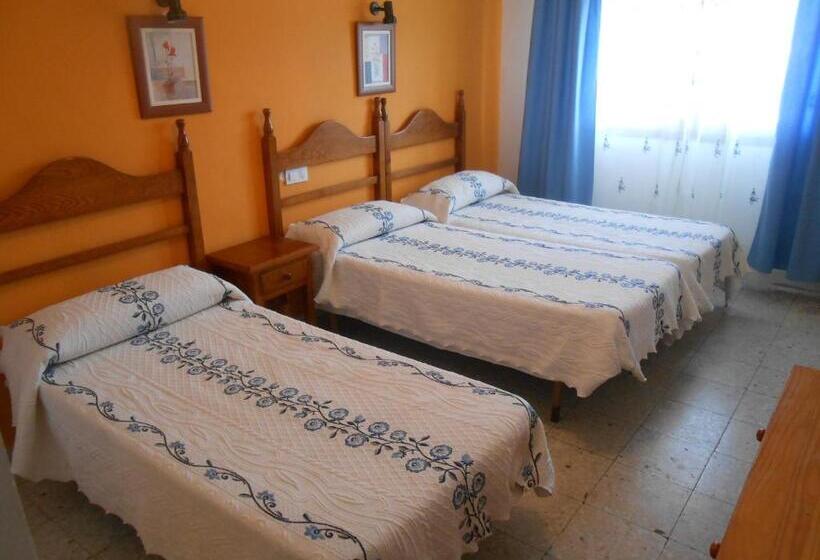 هاستل Hostal Avenida