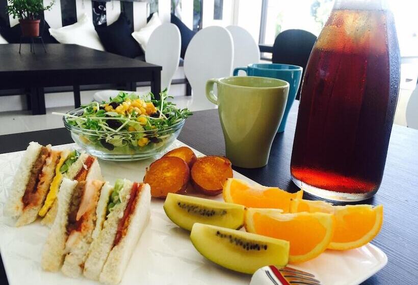 تختخواب و صبحانه Stick Bnb