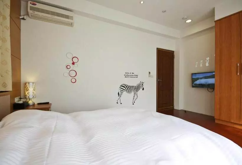 تختخواب و صبحانه Vv House