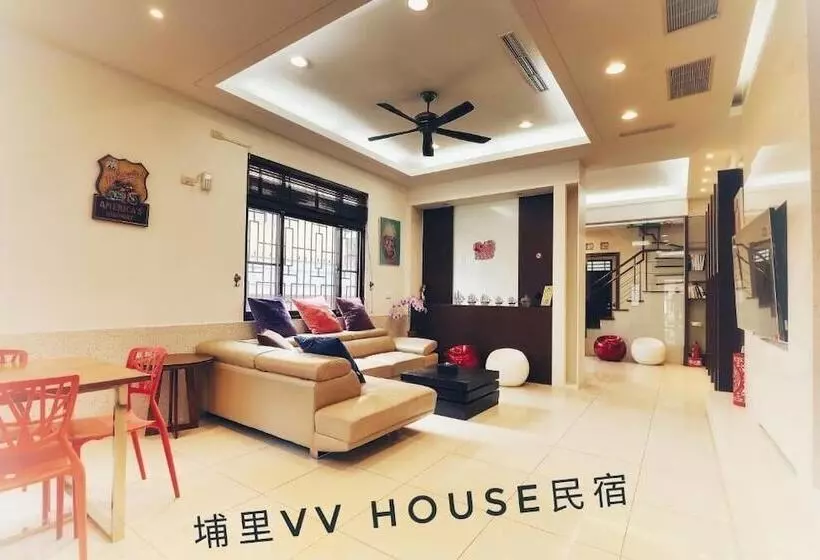 تختخواب و صبحانه Vv House