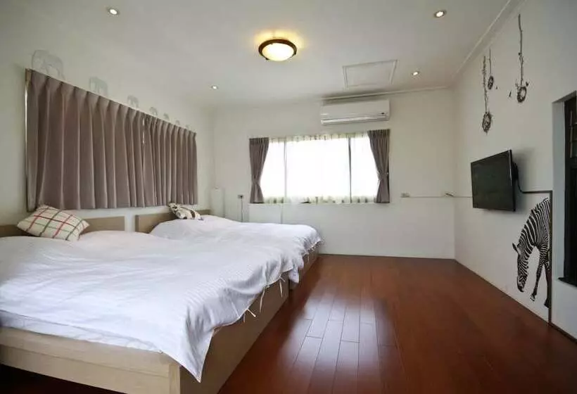 تختخواب و صبحانه Vv House