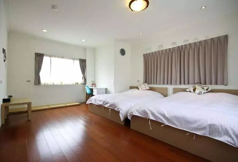 تختخواب و صبحانه Vv House