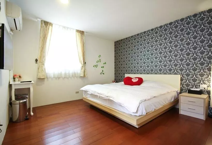 تختخواب و صبحانه Vv House