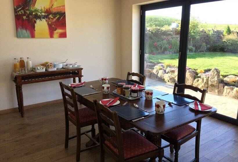 East Wayside Bed & Breakfast