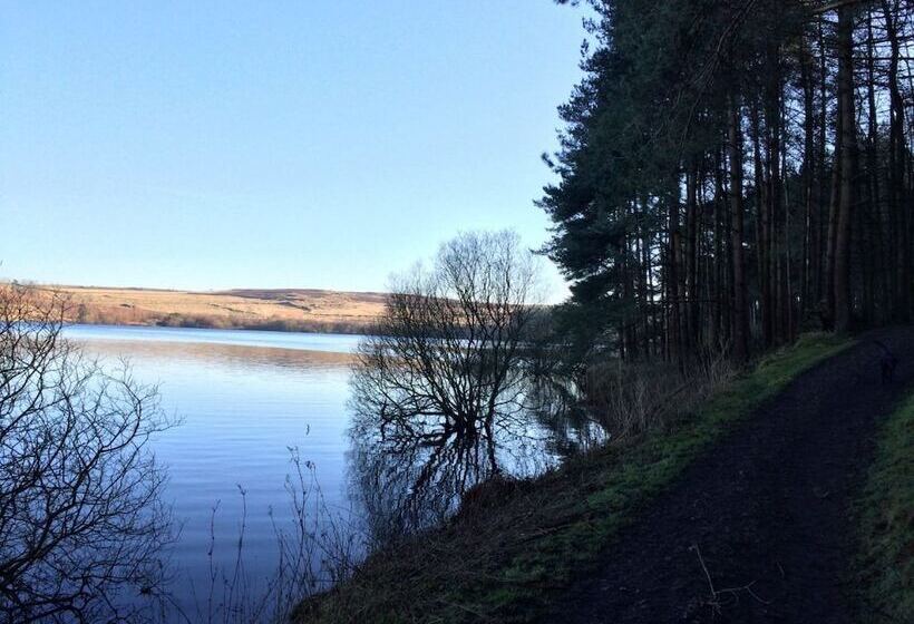 East Wayside Bed & Breakfast