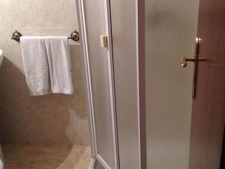 客栈  El Caserón Río