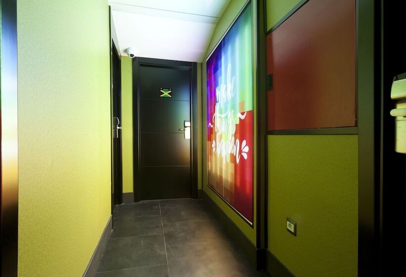 مسافرخانه Jc Rooms Chueca