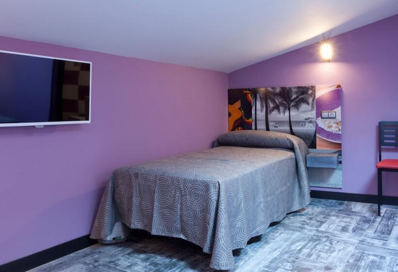 مسافرخانه Jc Rooms Chueca