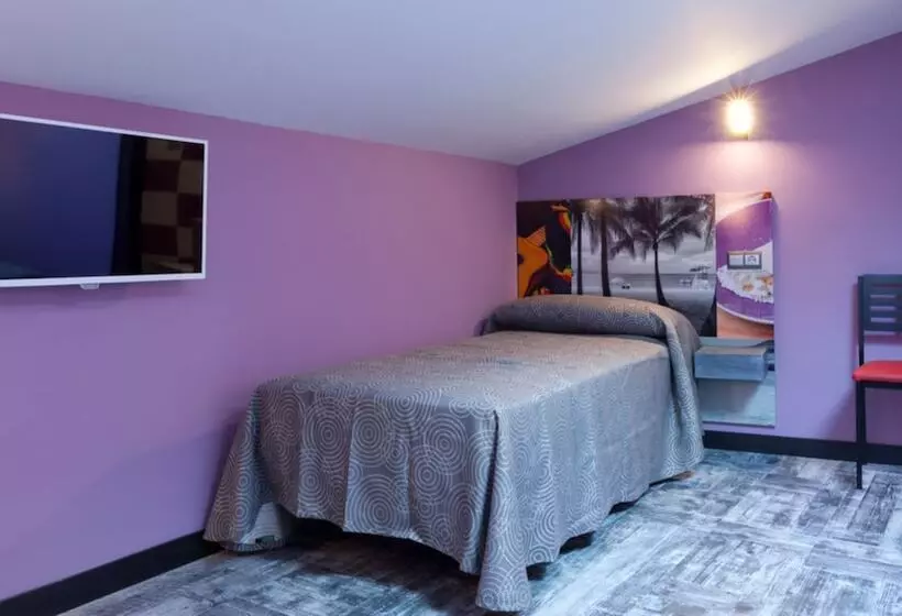 مسافرخانه Jc Rooms Chueca