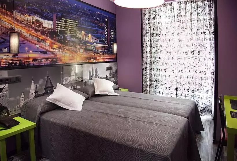 مسافرخانه Jc Rooms Chueca