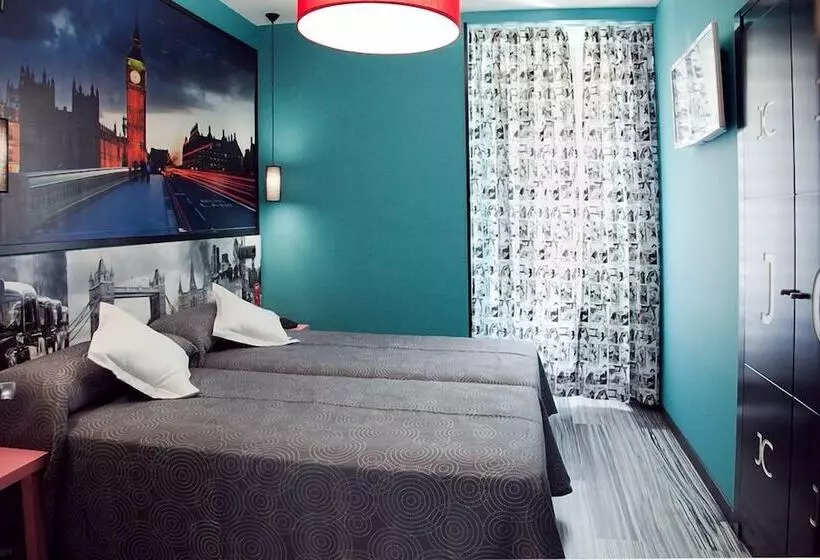 مسافرخانه Jc Rooms Chueca