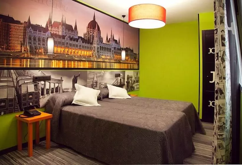 مسافرخانه Jc Rooms Chueca