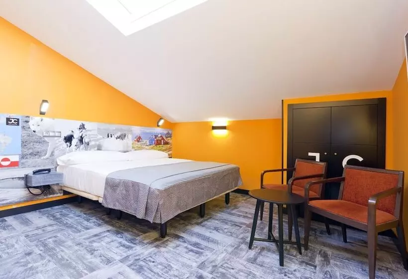 مسافرخانه Jc Rooms Chueca