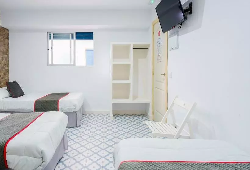 Hostelli Pensión Riad Mediterraneo