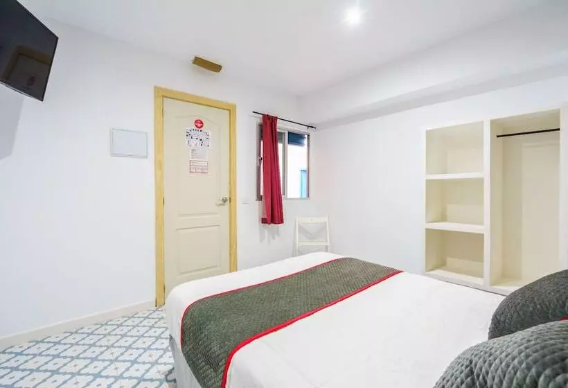 Hostelli Pensión Riad Mediterraneo