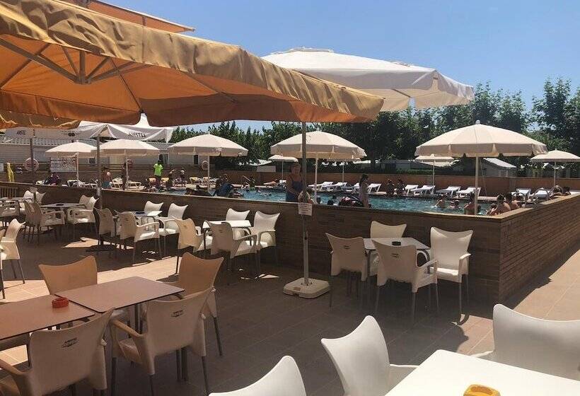 فندق Camping El Camell