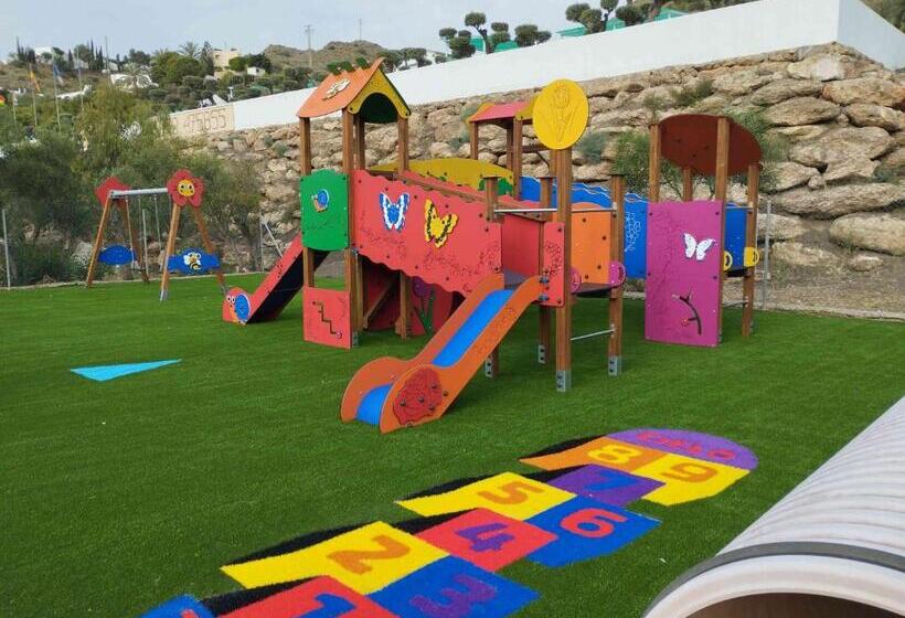 Отель Centro Vacacional Macenas