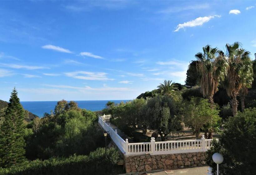 Отель Centro Vacacional Macenas