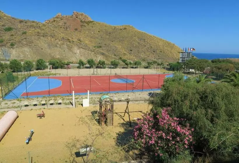 ホテル Centro Vacacional Macenas