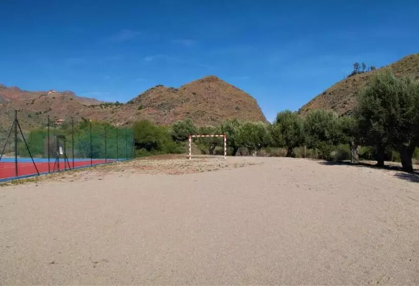 ホテル Centro Vacacional Macenas