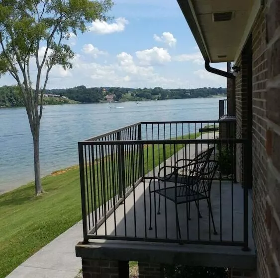 Hotelli The Point Resort