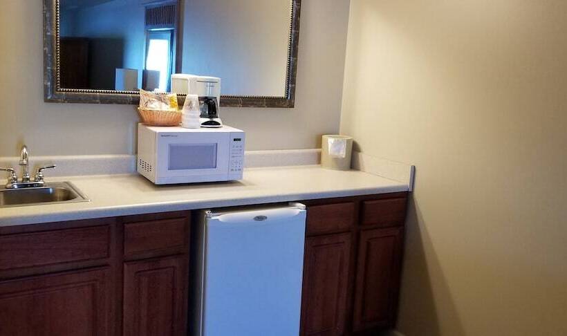 בית מלון כפרי The Point Resort