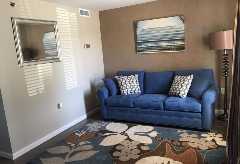 בית מלון כפרי The Point Resort