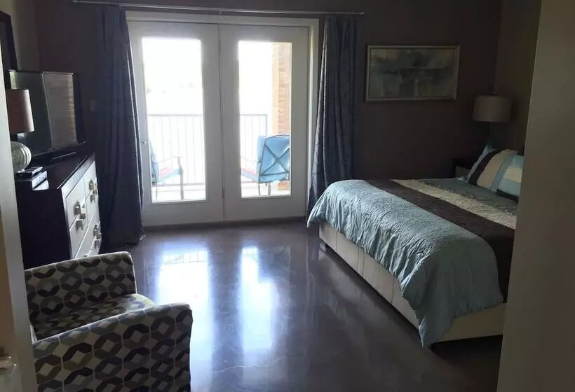 Hotelli The Point Resort