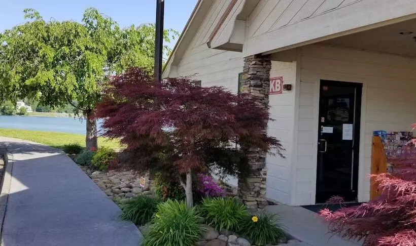 Hotelli The Point Resort