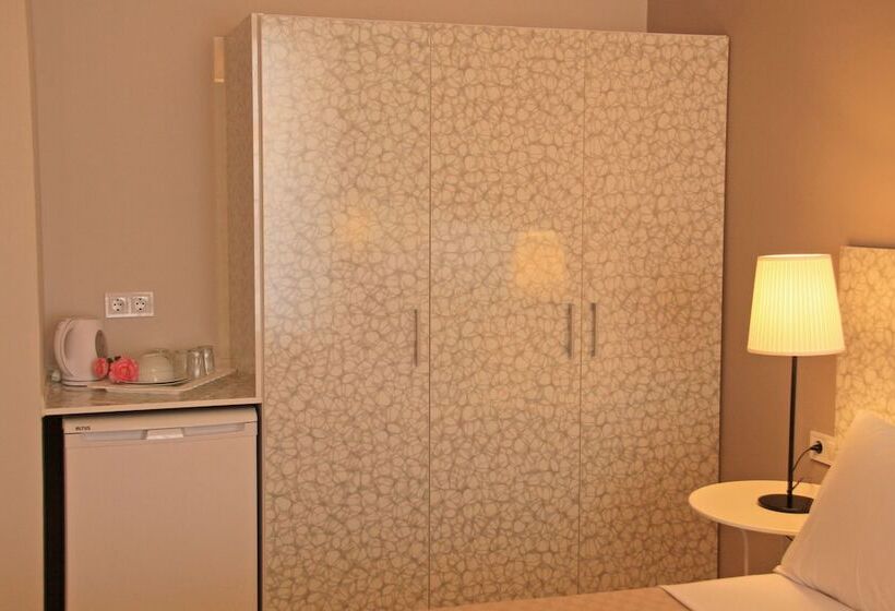 Lady Rose Boutique Pension