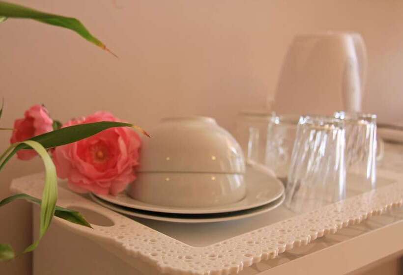 Lady Rose Boutique Pension