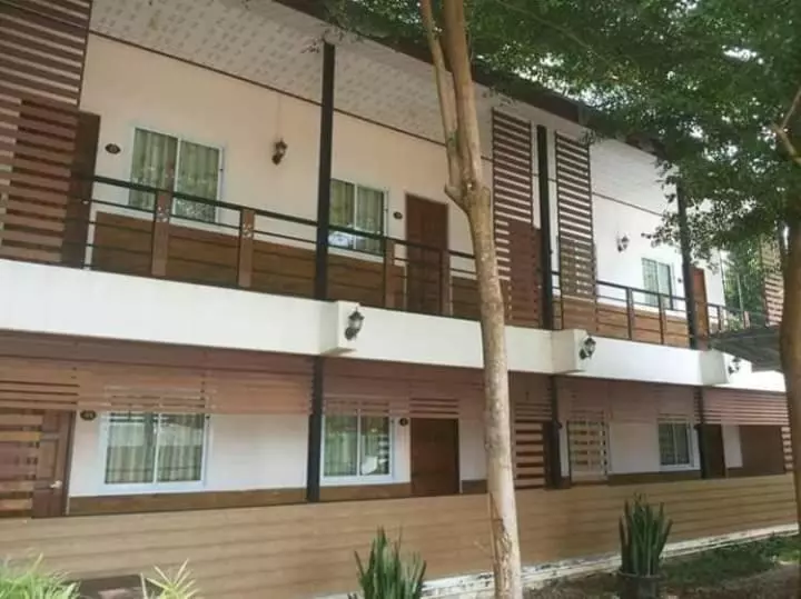 پانسیون Charlee House