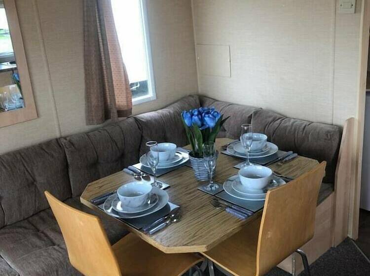 Hotelli Homely Holidays