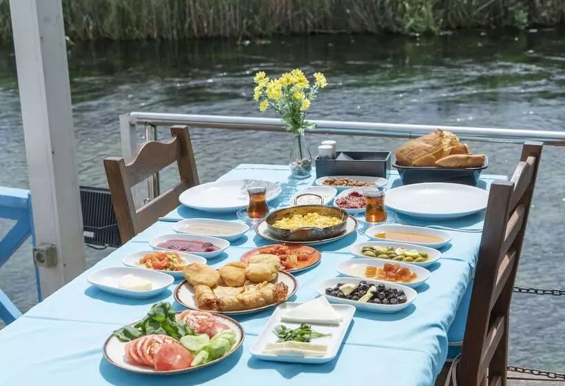 Hotelli Mandalin Akyaka