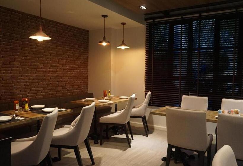 هتل Marquise Boutique