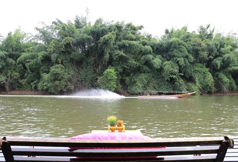 בית מלון כפרי The Green House Kanchanaburi