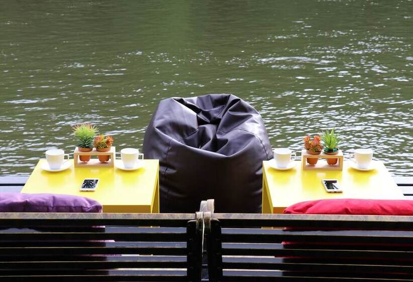 בית מלון כפרי The Green House Kanchanaburi