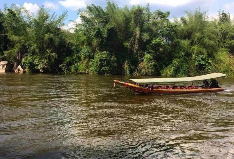 בית מלון כפרי The Green House Kanchanaburi