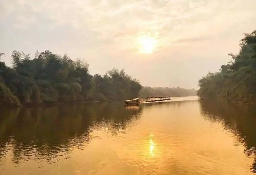 Hotelli The Green House Kanchanaburi