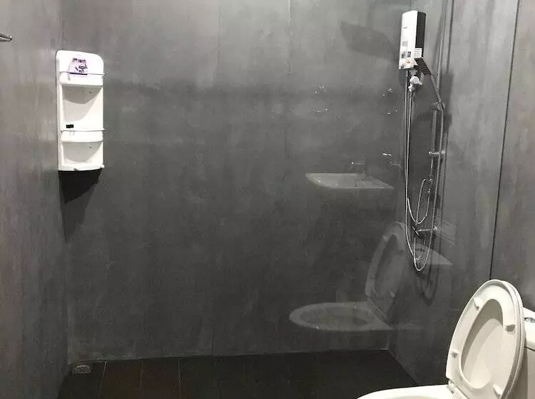 Hotelli The Green House Kanchanaburi