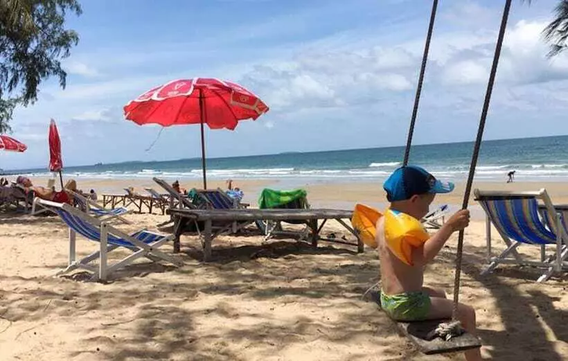 Hotelli Tonaor On The Beach Resort&restaurant