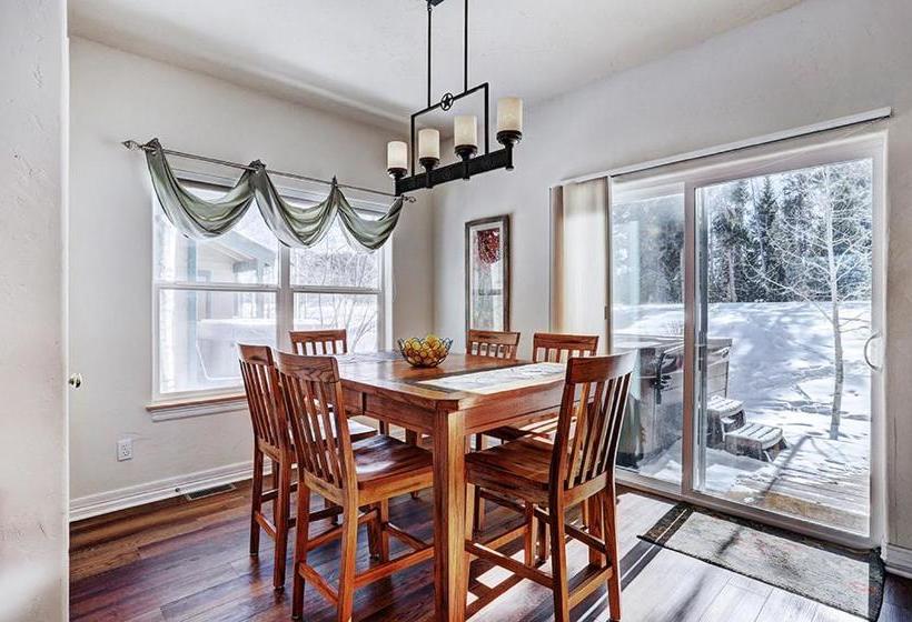 Kingdom Park Townhomes 830