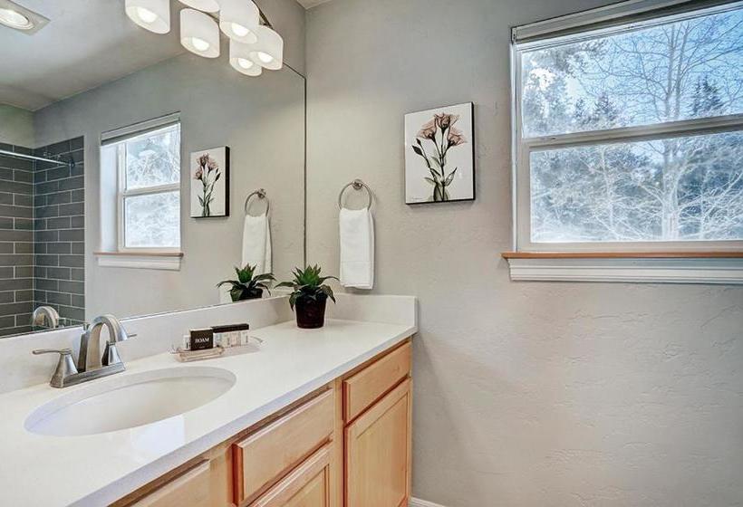 Kingdom Park Townhomes 830