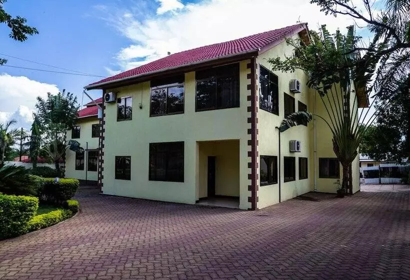 ペンション Brubru Lodge