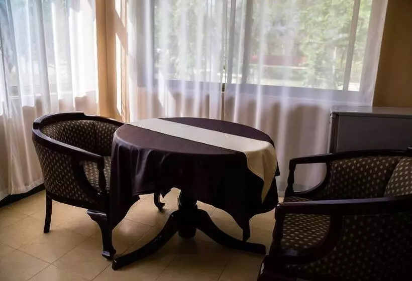 ペンション Brubru Lodge