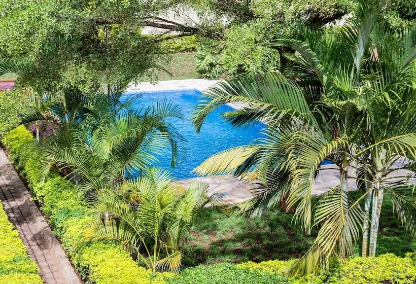 ペンション Brubru Lodge