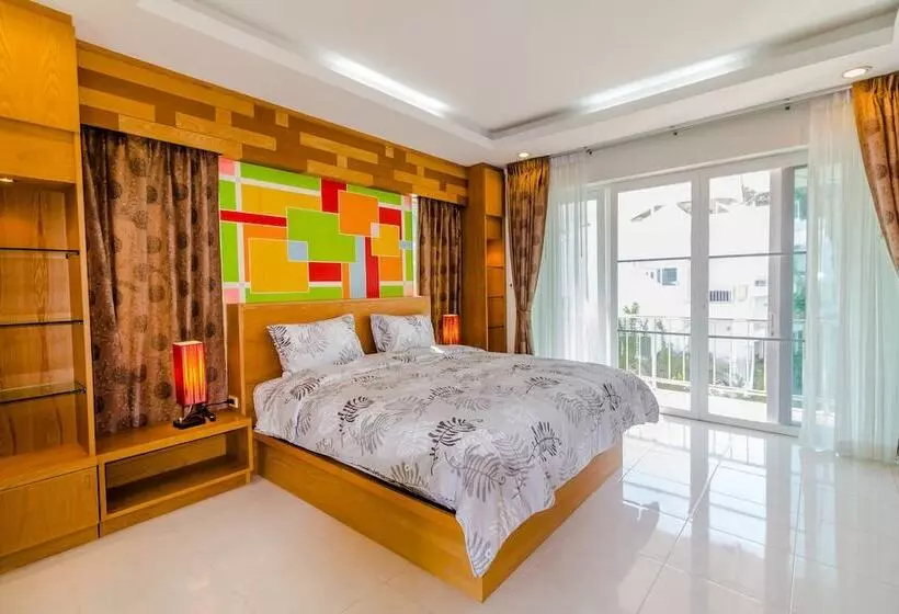 Majatalo Chalong Hill Tropical Garden Homes