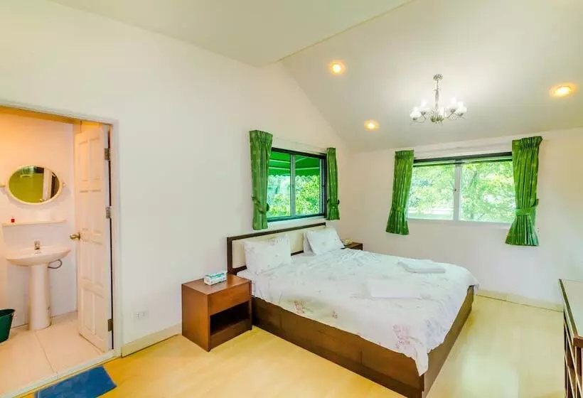 Majatalo Chalong Hill Tropical Garden Homes