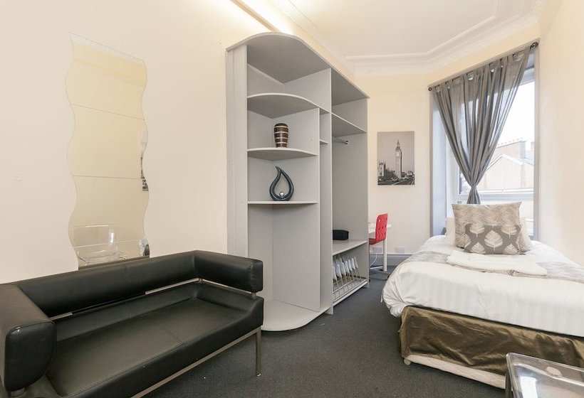 بنسيون Oakshaw Guesthouse  Glasgow Airport